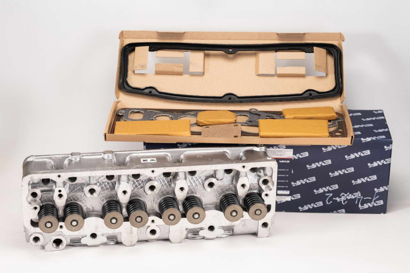 Головка блока цилиндров УМЗ-4178, 421, 4218 УАЗ с клапанами, крепежом и прокладкой АИ-92 ГАЗ Оригина