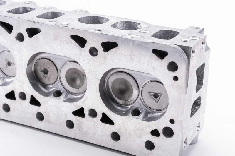 Головка блока цилиндров УМЗ-4216 с клапанами Евро-3 ГАЗ Оригинал