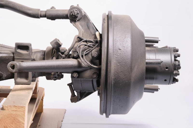 Мост передний ведущий с тормозами и ступицами ГАЗ-33081, 33083, 33088 Садко ГАЗ Оригинал