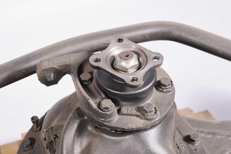 Мост передний ведущий с тормозами и ступицами ГАЗ-33081, 33083, 33088 Садко ГАЗ Оригинал